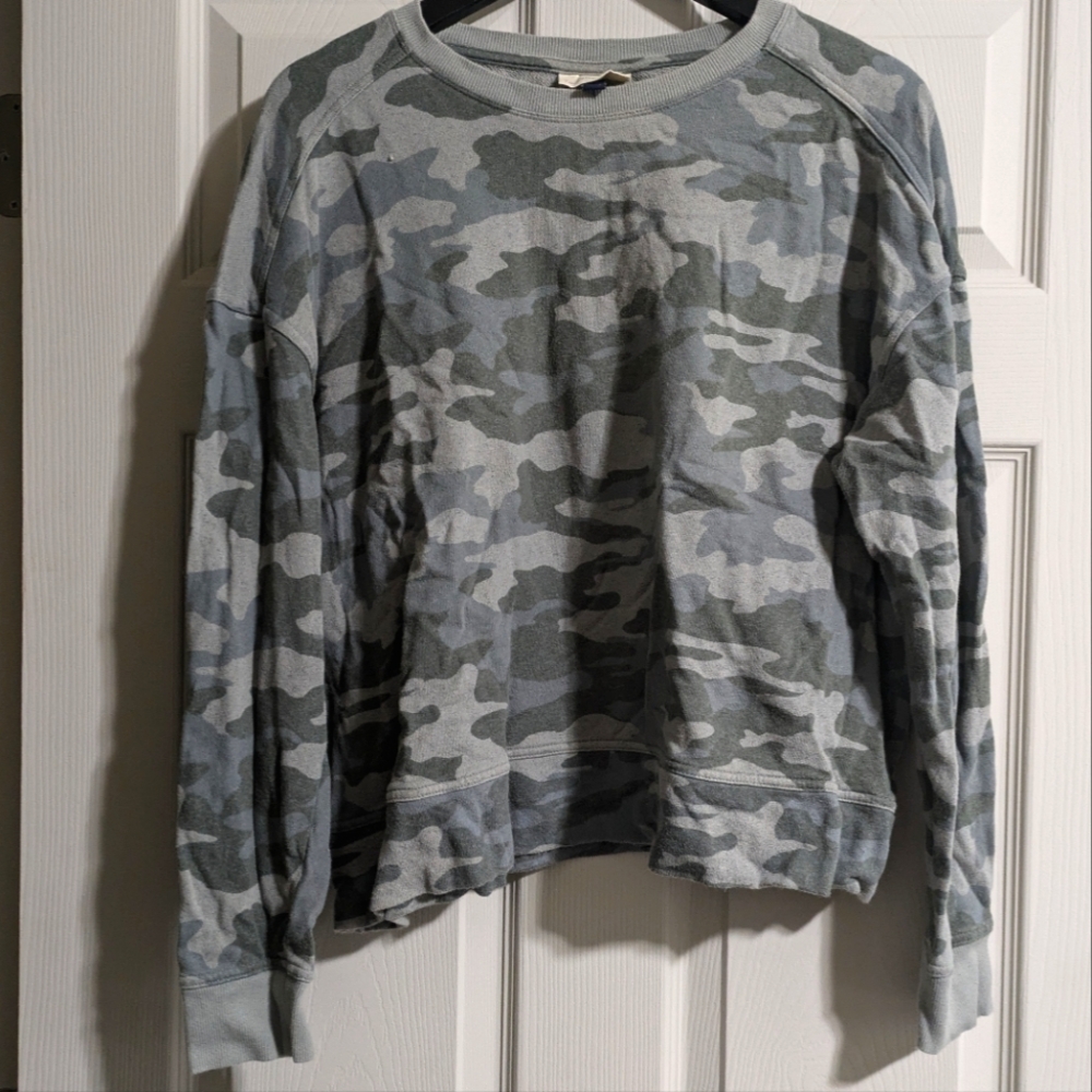 Camo Crew Neck Pullover